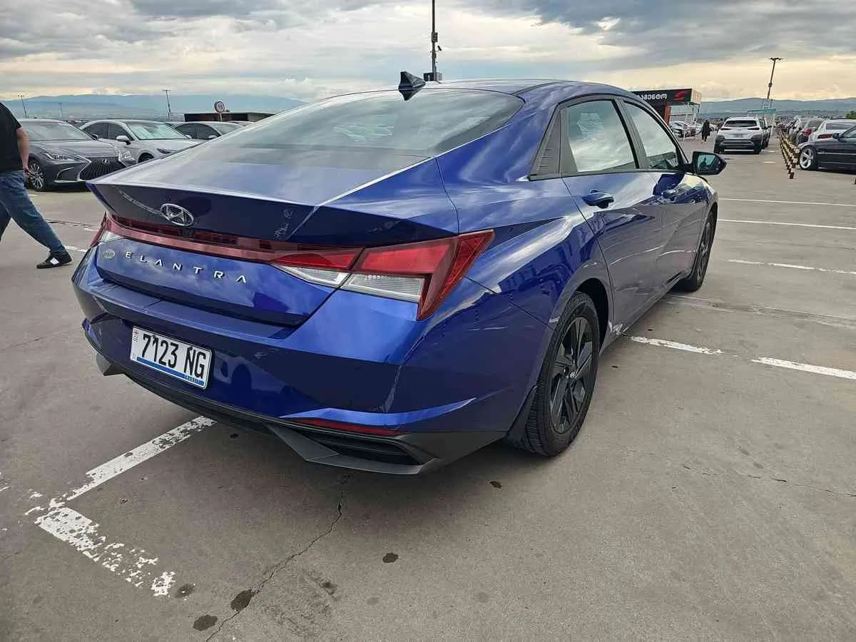 HYUNDAI Elantra - 4