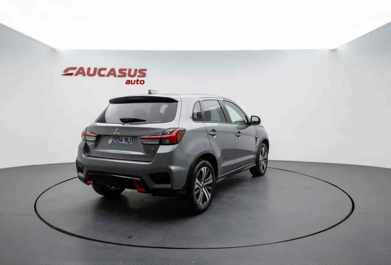 MITSUBISHI Outlander Sport - 4