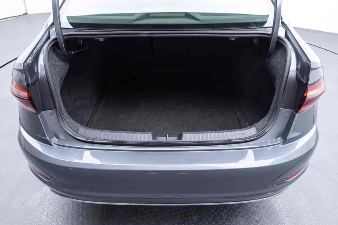 VOLKSWAGEN Jetta - 7