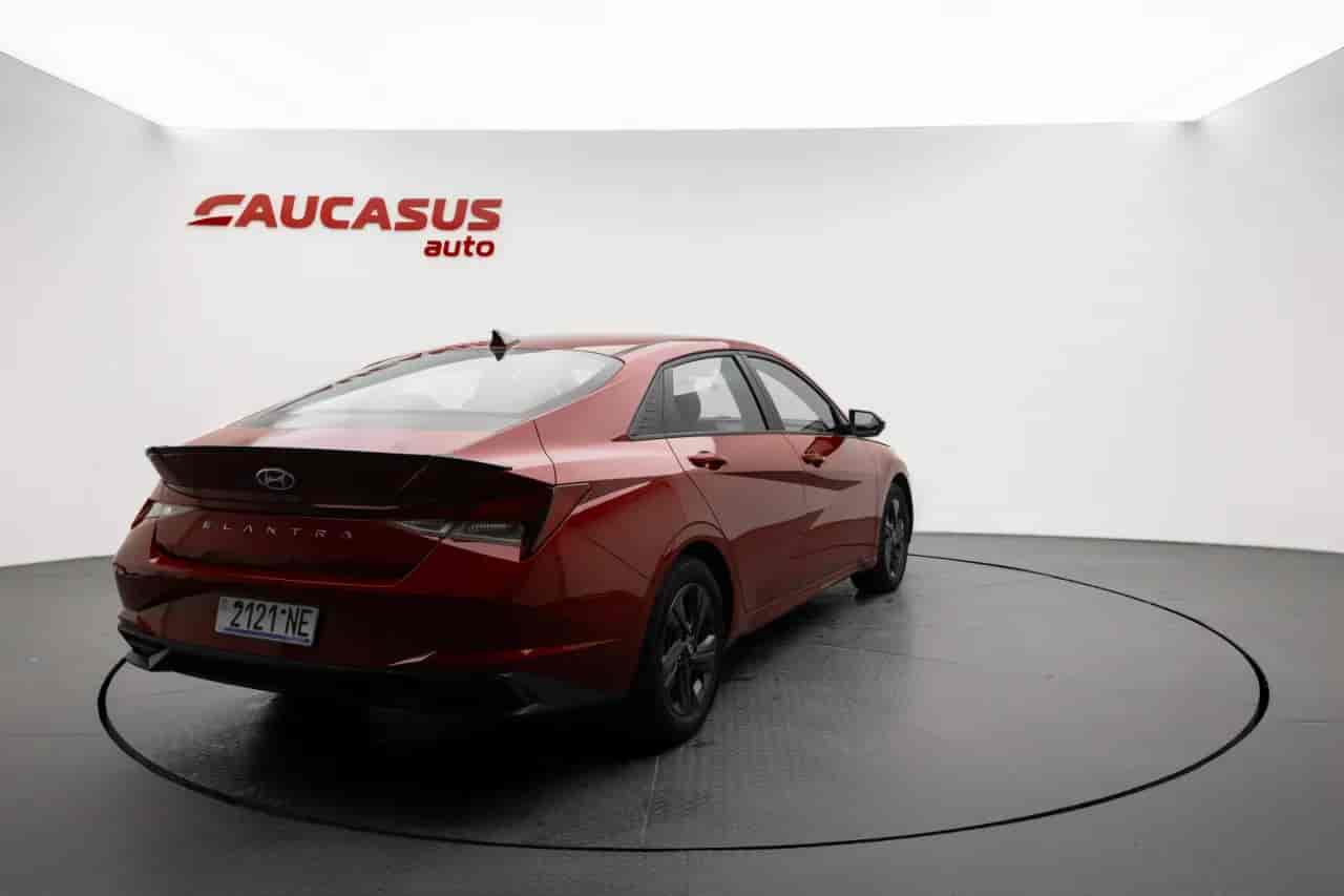 HYUNDAI Elantra - 4