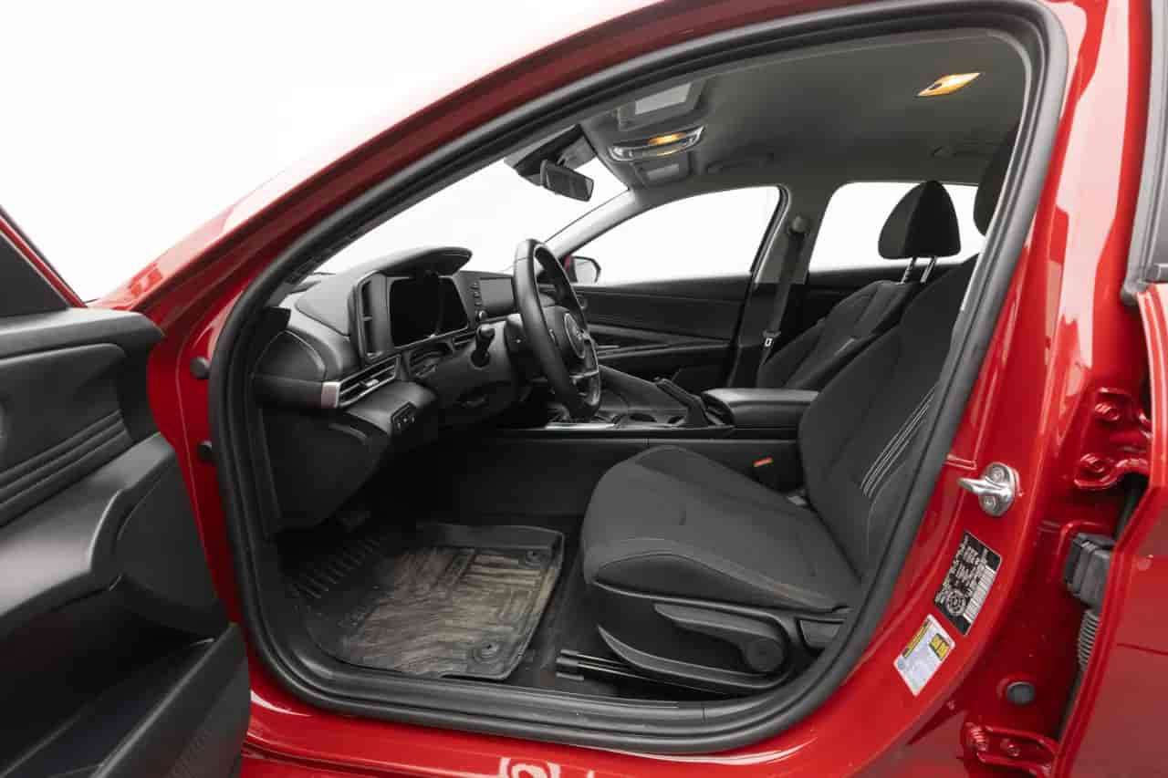 HYUNDAI Elantra - 10