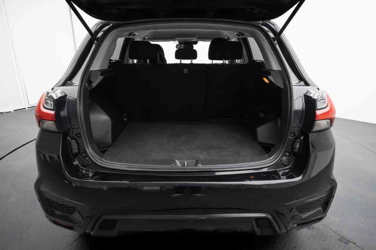 MITSUBISHI Outlander - 7