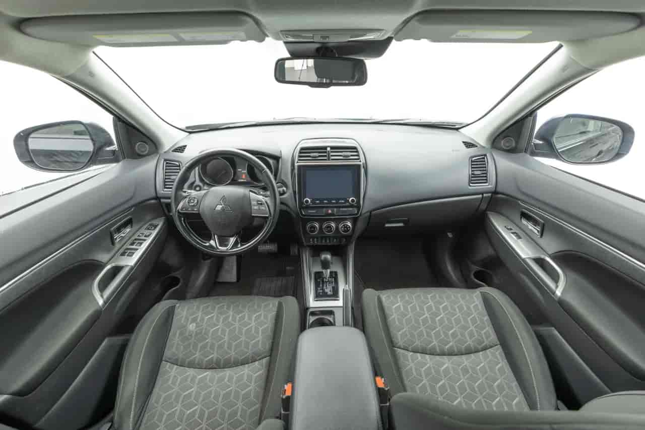 MITSUBISHI Outlander - 9