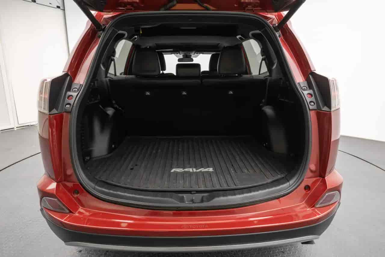 TOYOTA RAV4 - 7