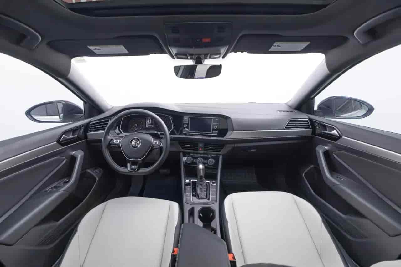VOLKSWAGEN Jetta - 9