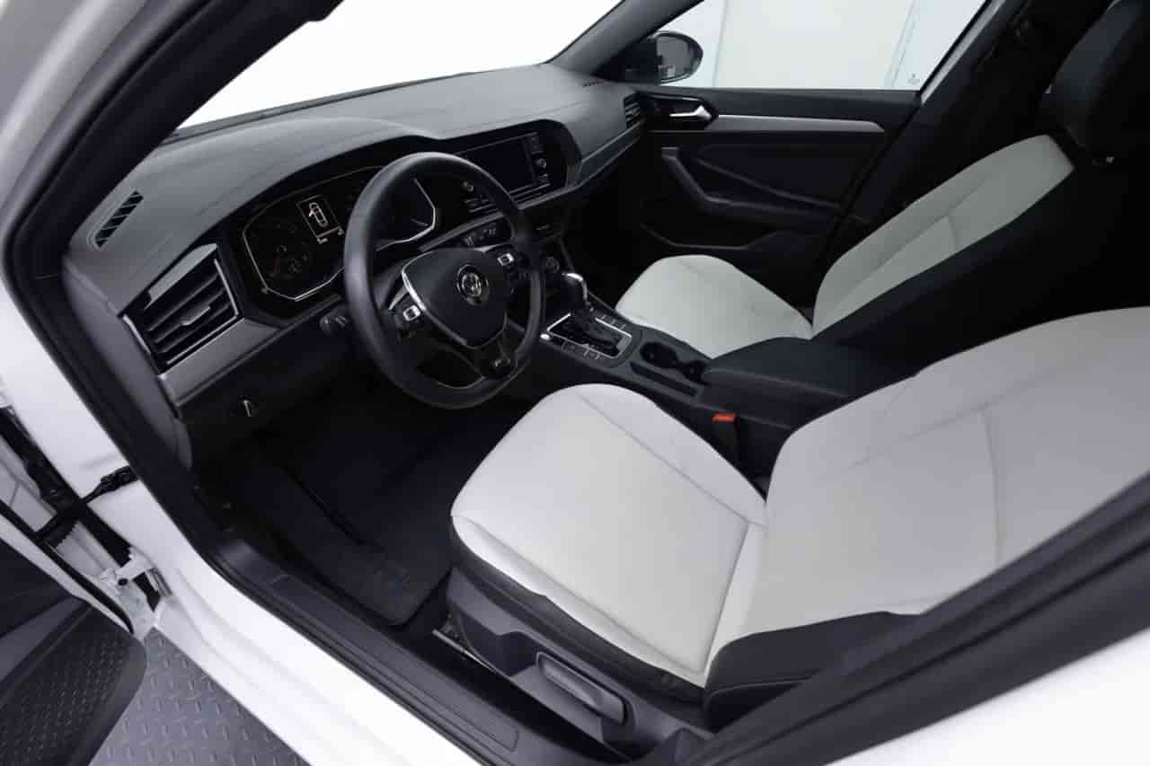 VOLKSWAGEN Jetta - 10