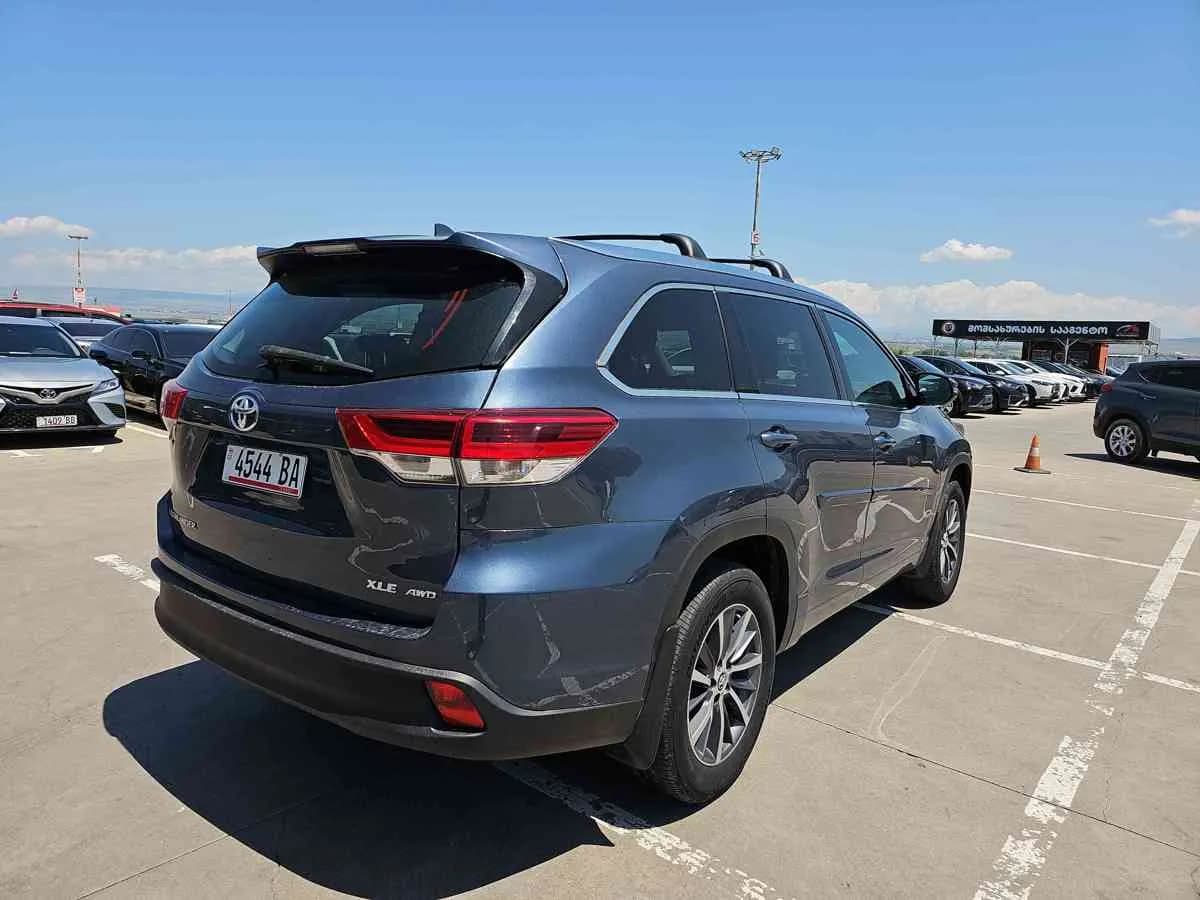 TOYOTA Highlander - 4
