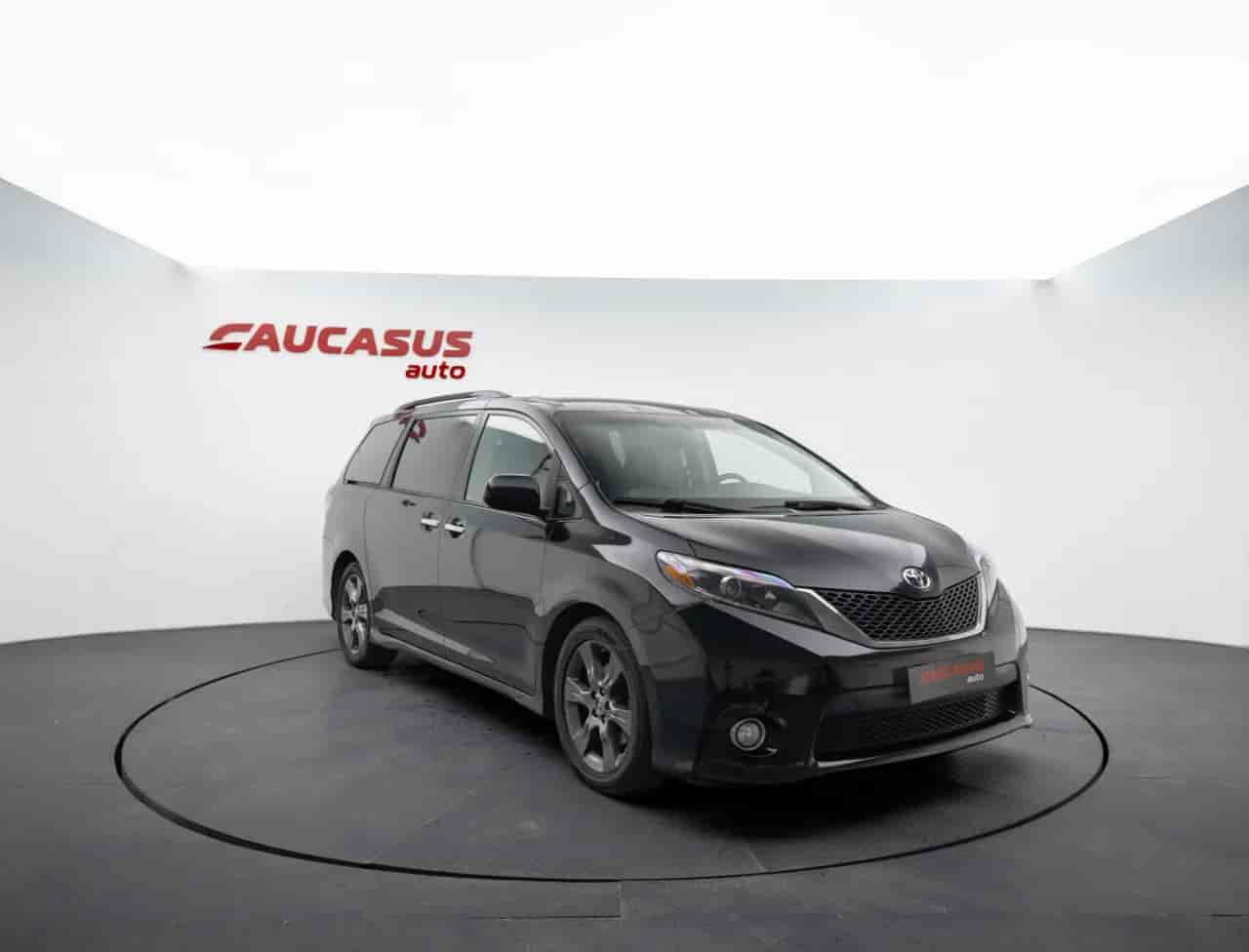 TOYOTA Sienna - 3