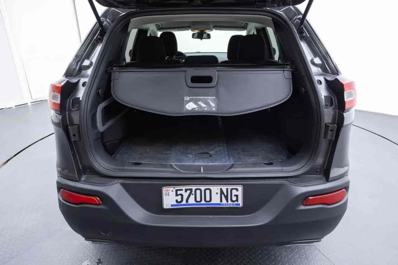 JEEP Cherokee - 7