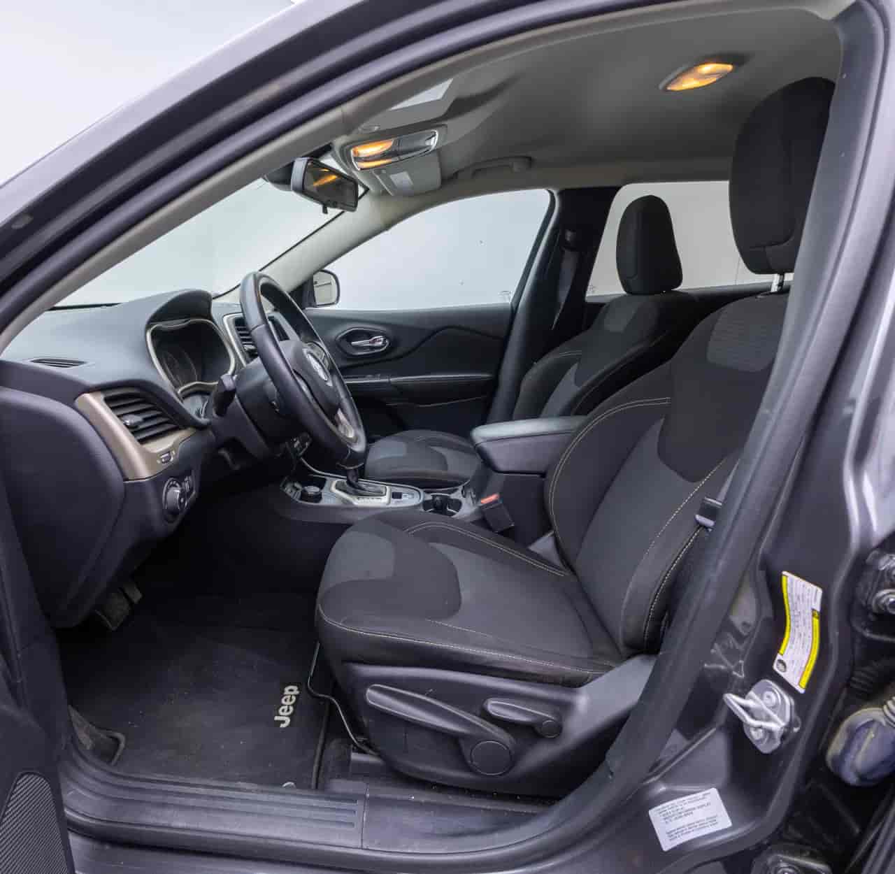 JEEP Cherokee - 10