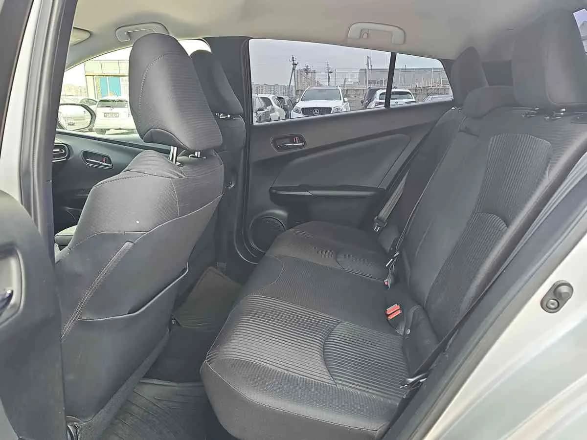 TOYOTA Prius - 7