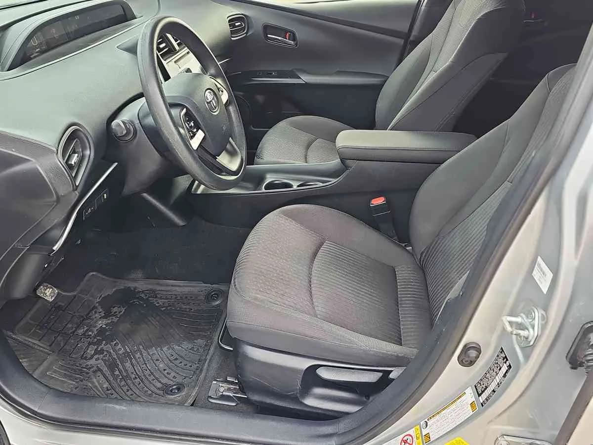 TOYOTA Prius - 10