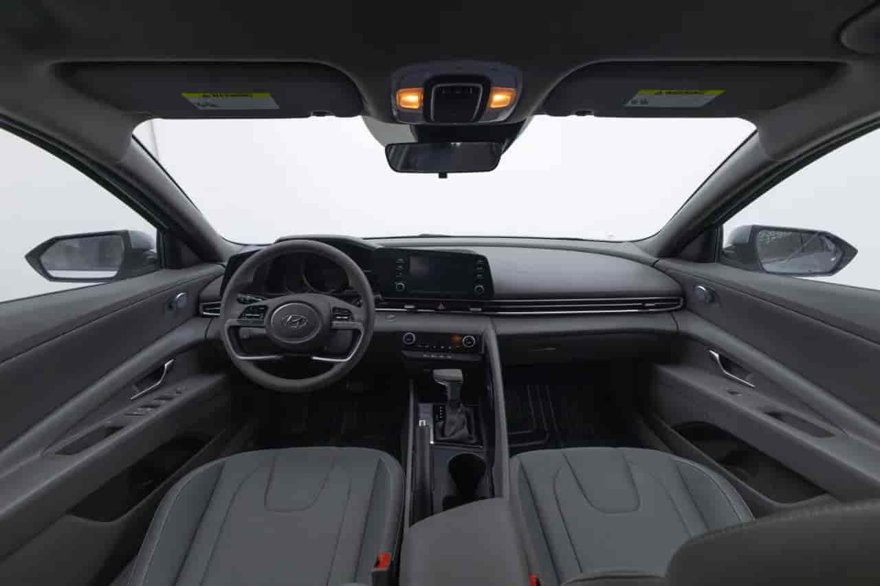 HYUNDAI Elantra - 9