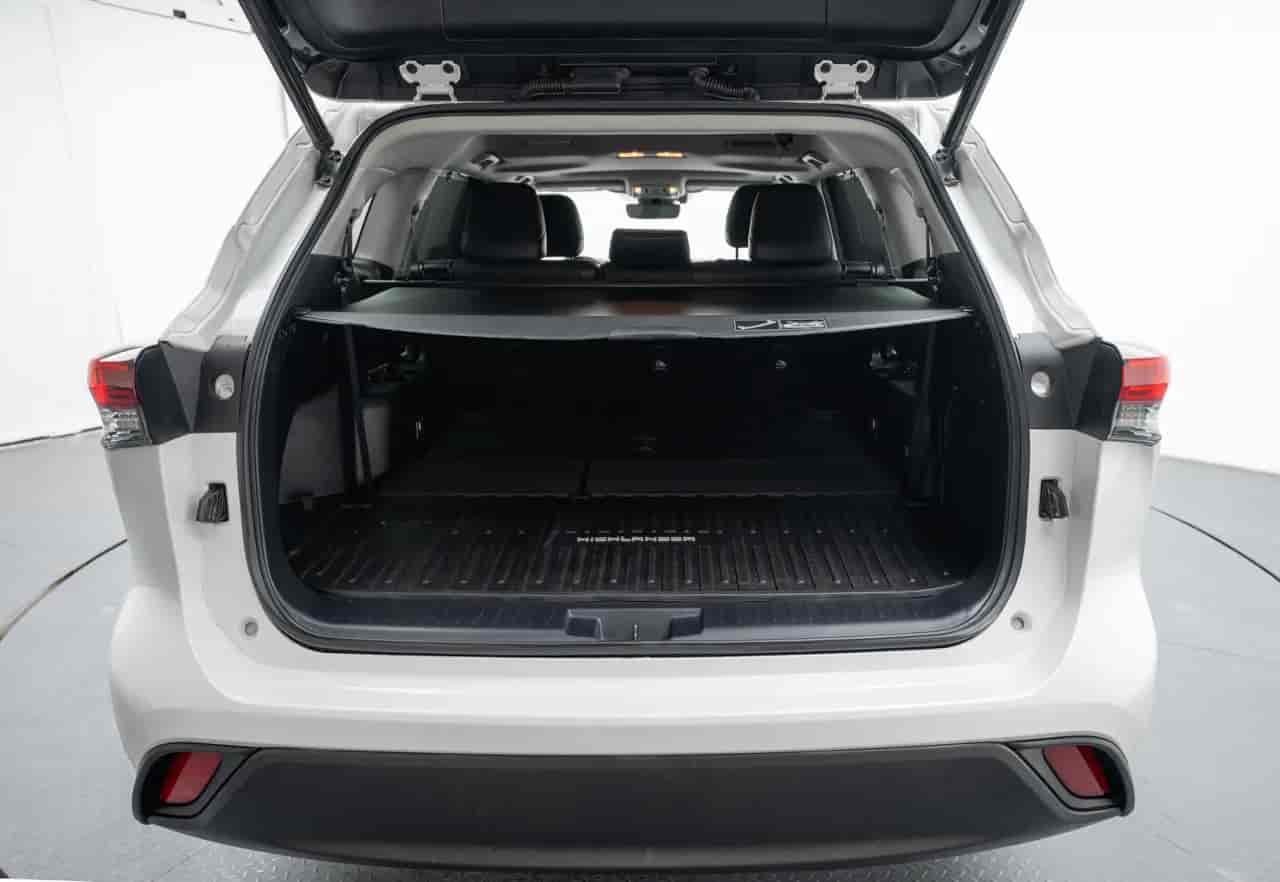 TOYOTA Highlander - 7