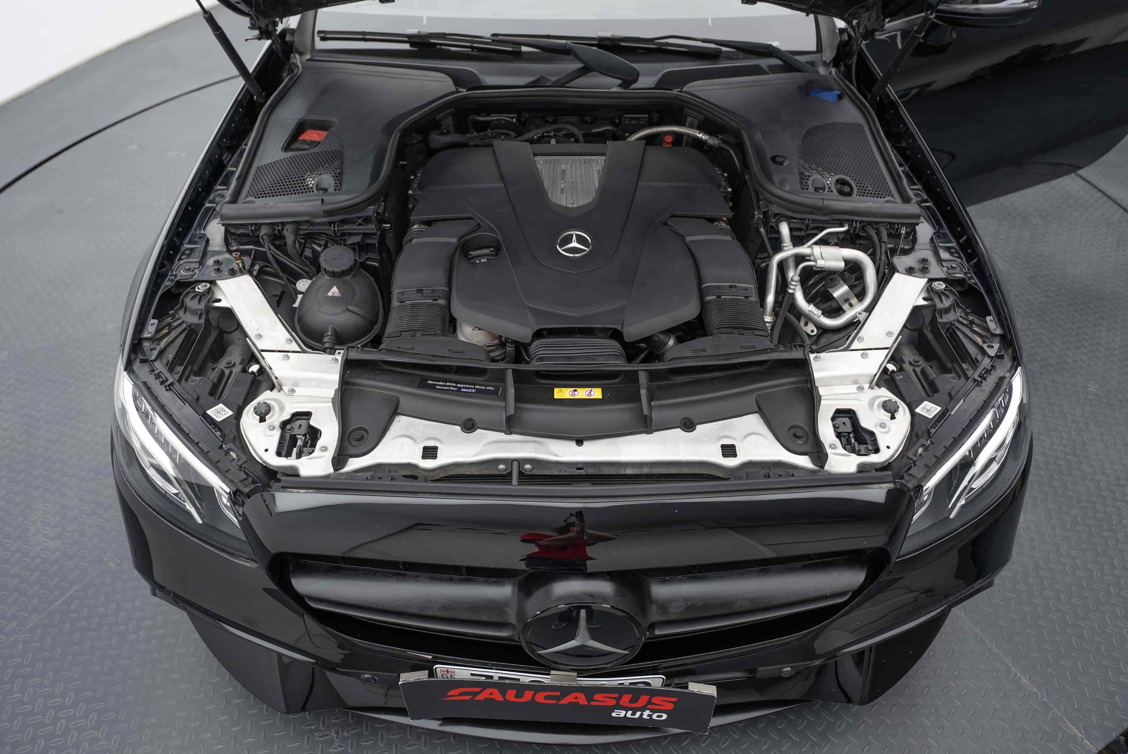 MERCEDES-BENZ E-Class - 10