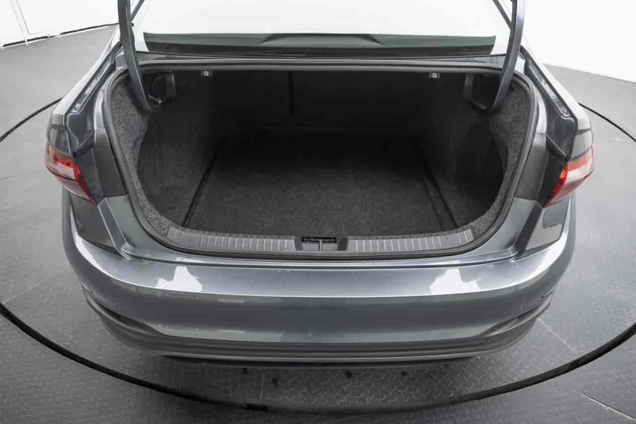 VOLKSWAGEN Jetta - 7
