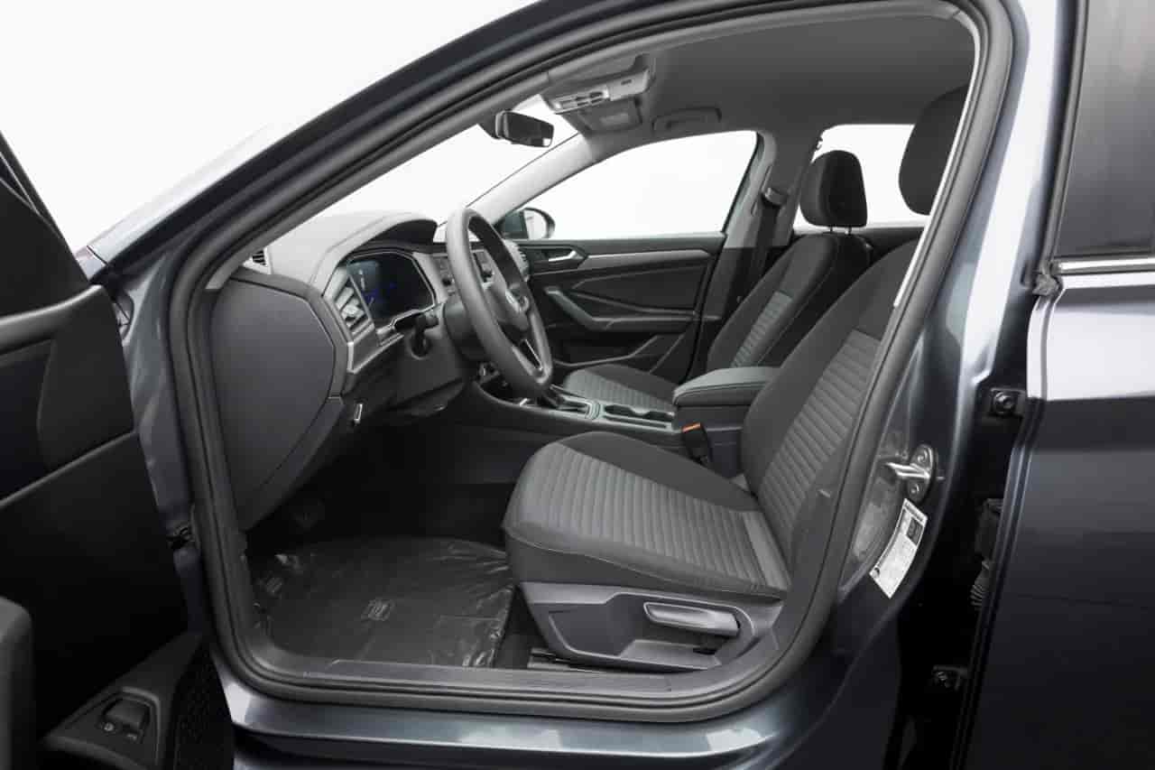 VOLKSWAGEN Jetta - 10