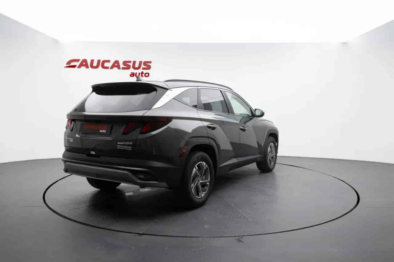 HYUNDAI Tucson - 4