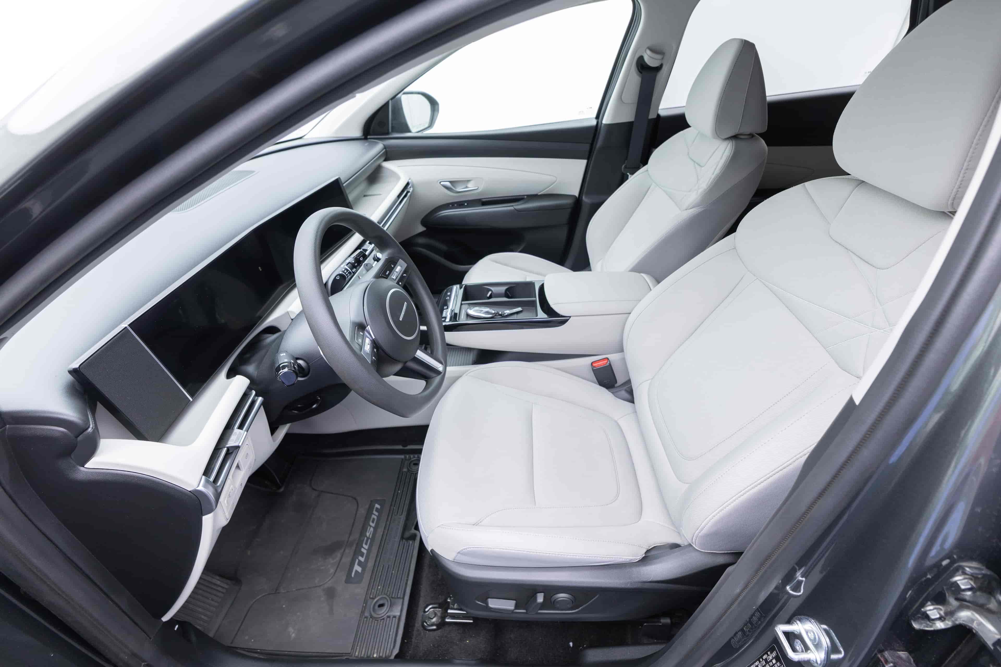HYUNDAI Tucson - 10