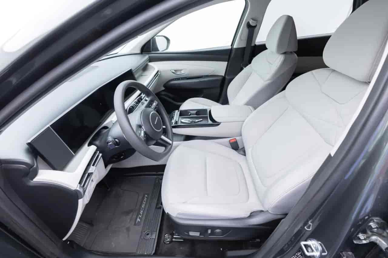 HYUNDAI Tucson - 10