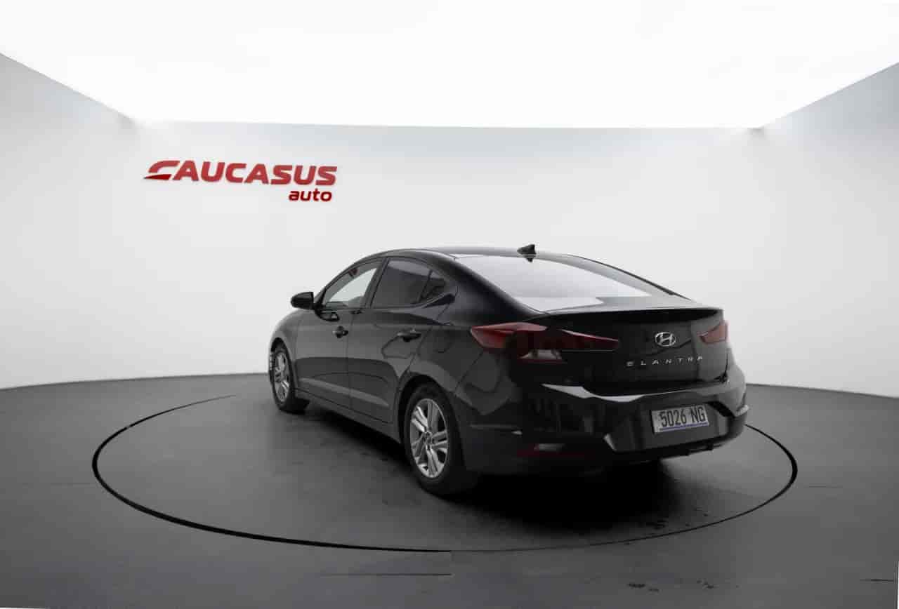 HYUNDAI Elantra - 6