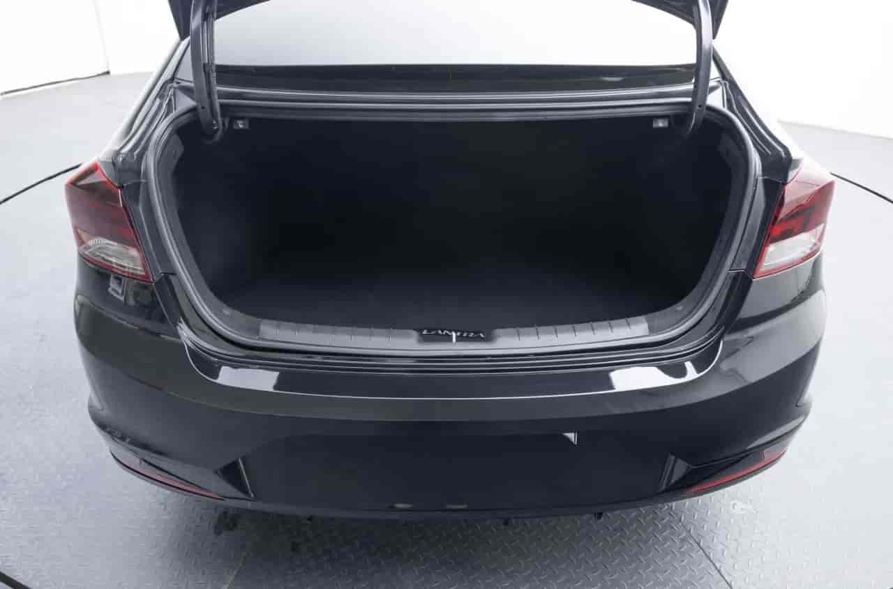 HYUNDAI Elantra - 7