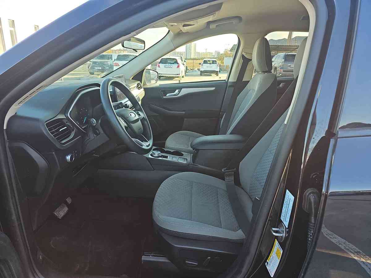FORD Escape - 8