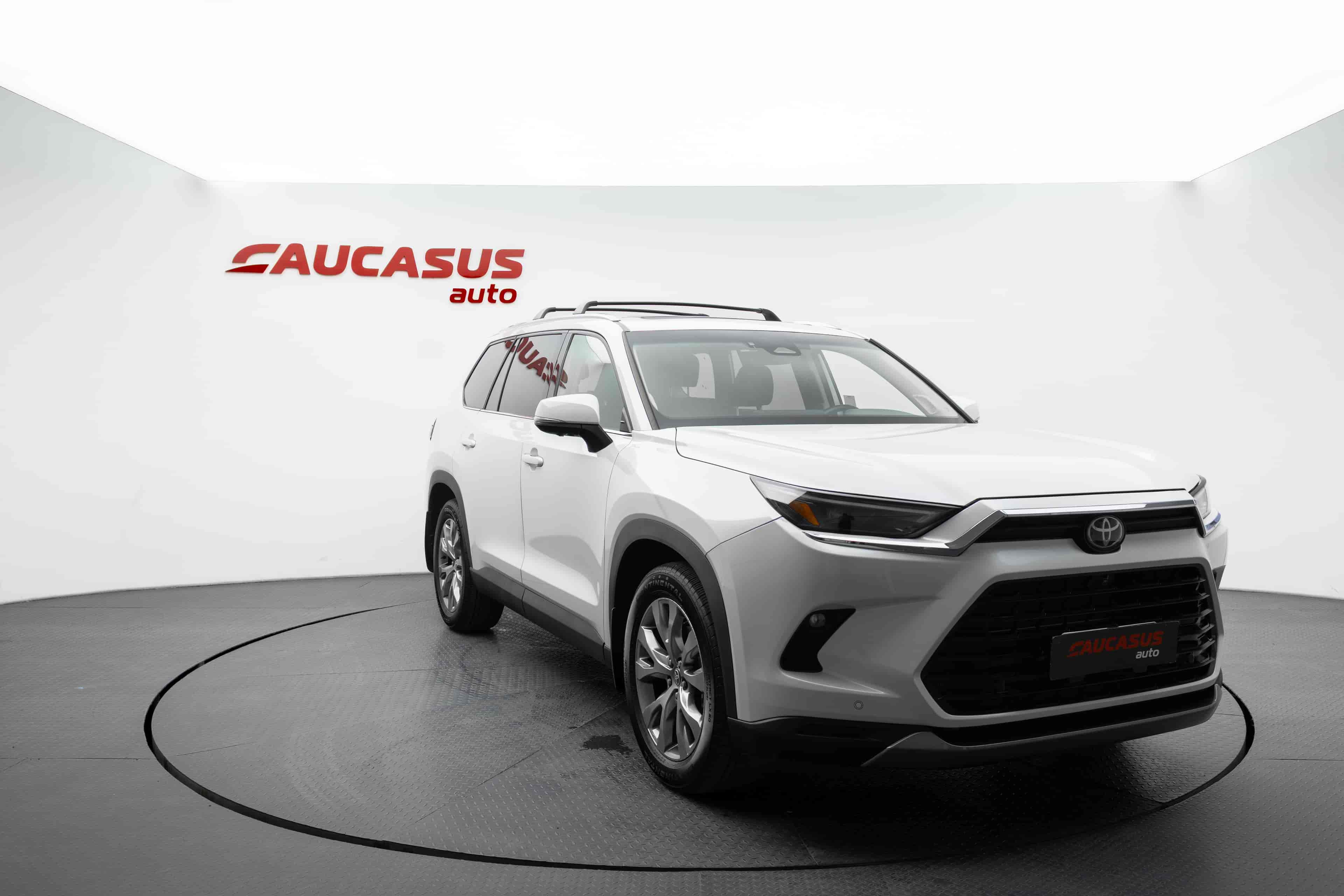 TOYOTA Grand Highlander - 3