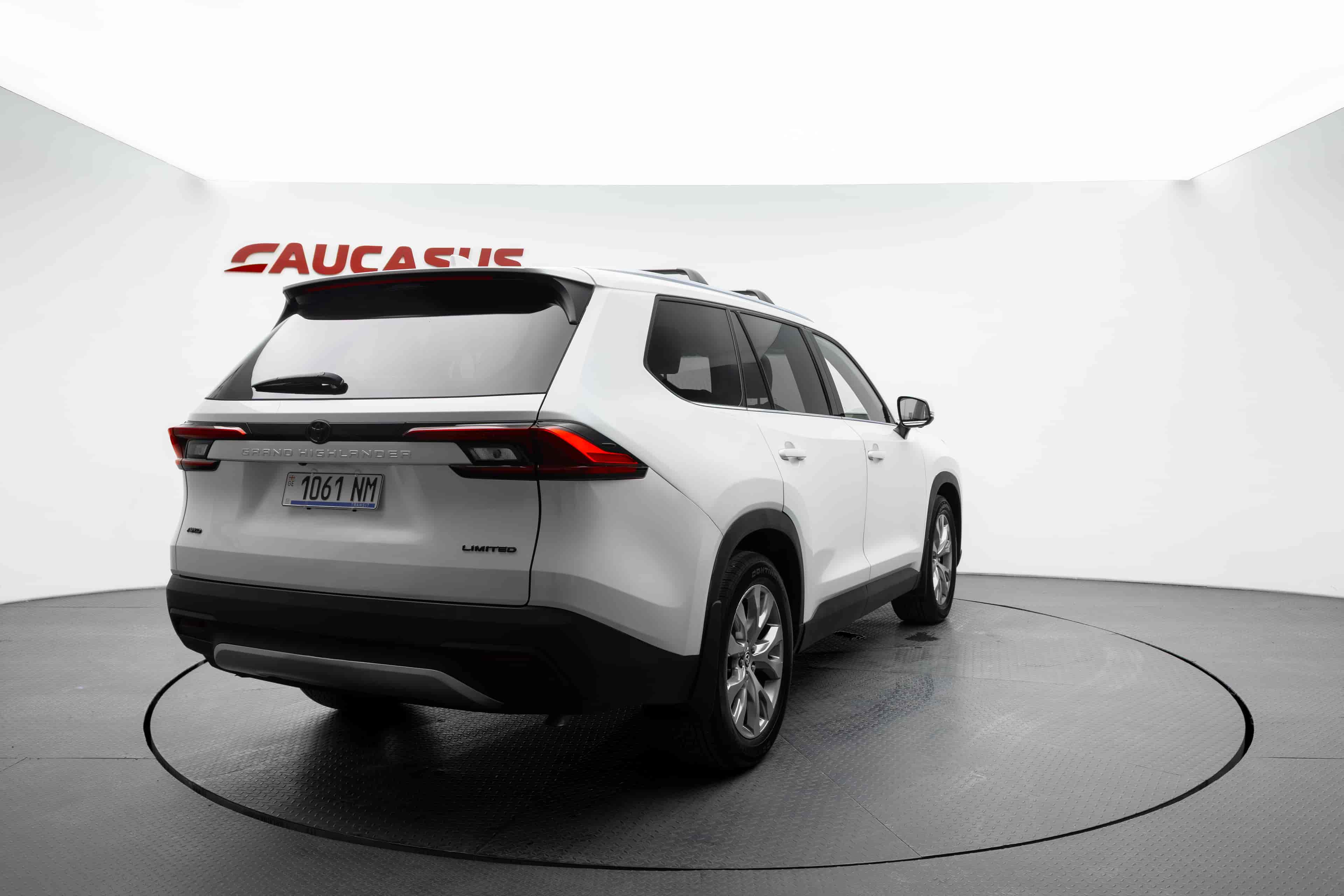 TOYOTA Grand Highlander - 4