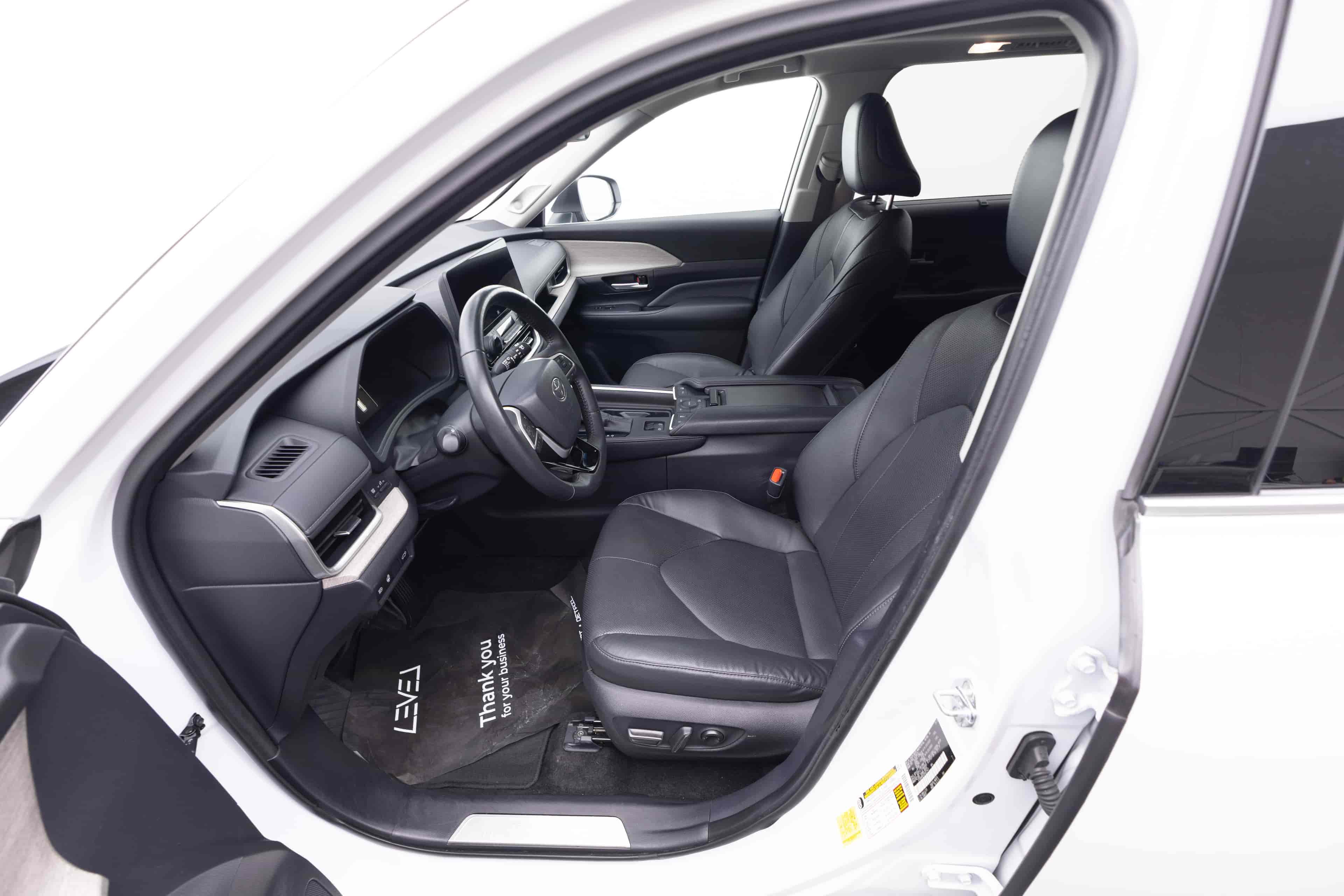 TOYOTA Grand Highlander - 10