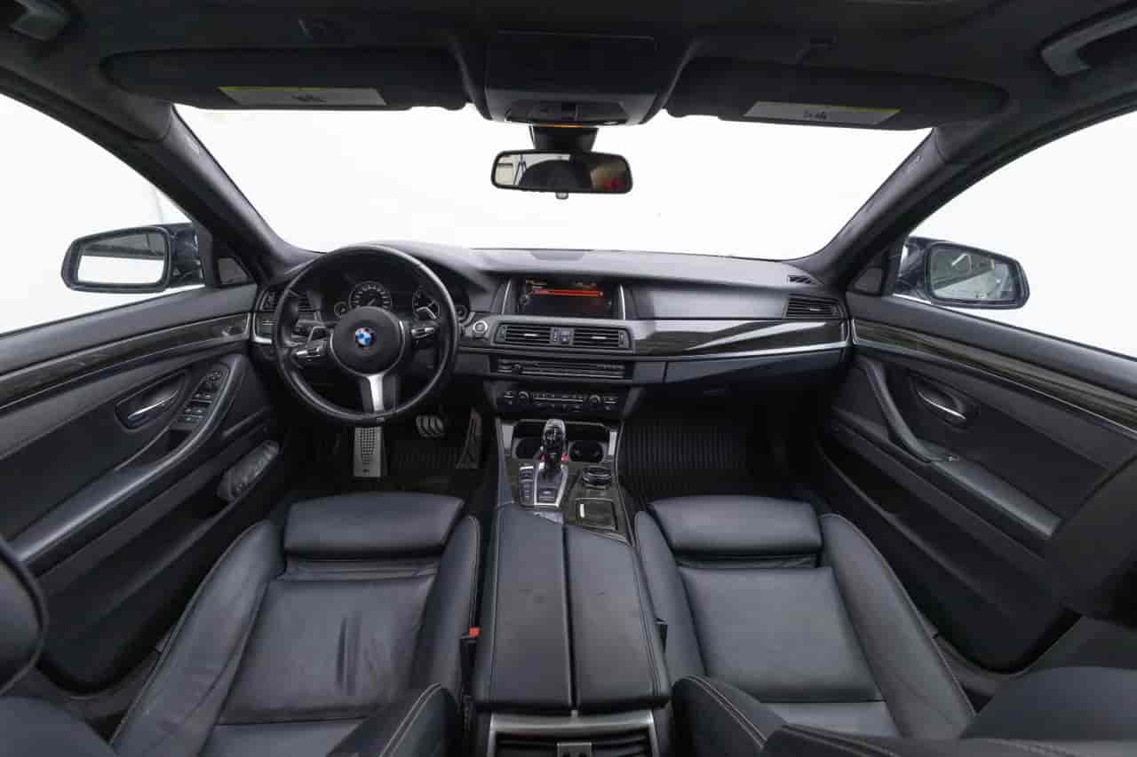 BMW 5-Series - 9