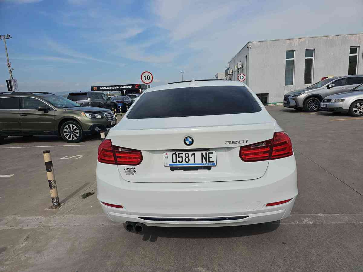 BMW 328i - 5