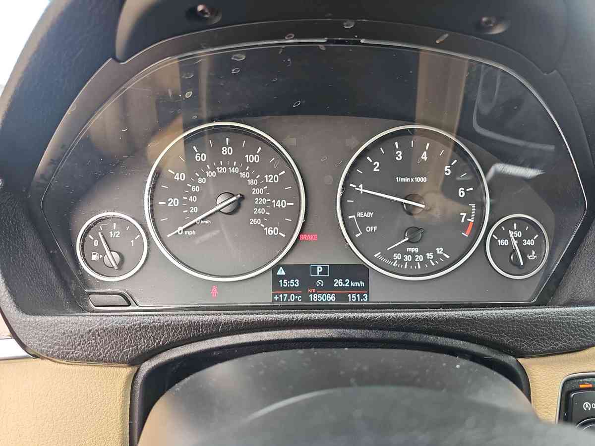 BMW 328i - 10