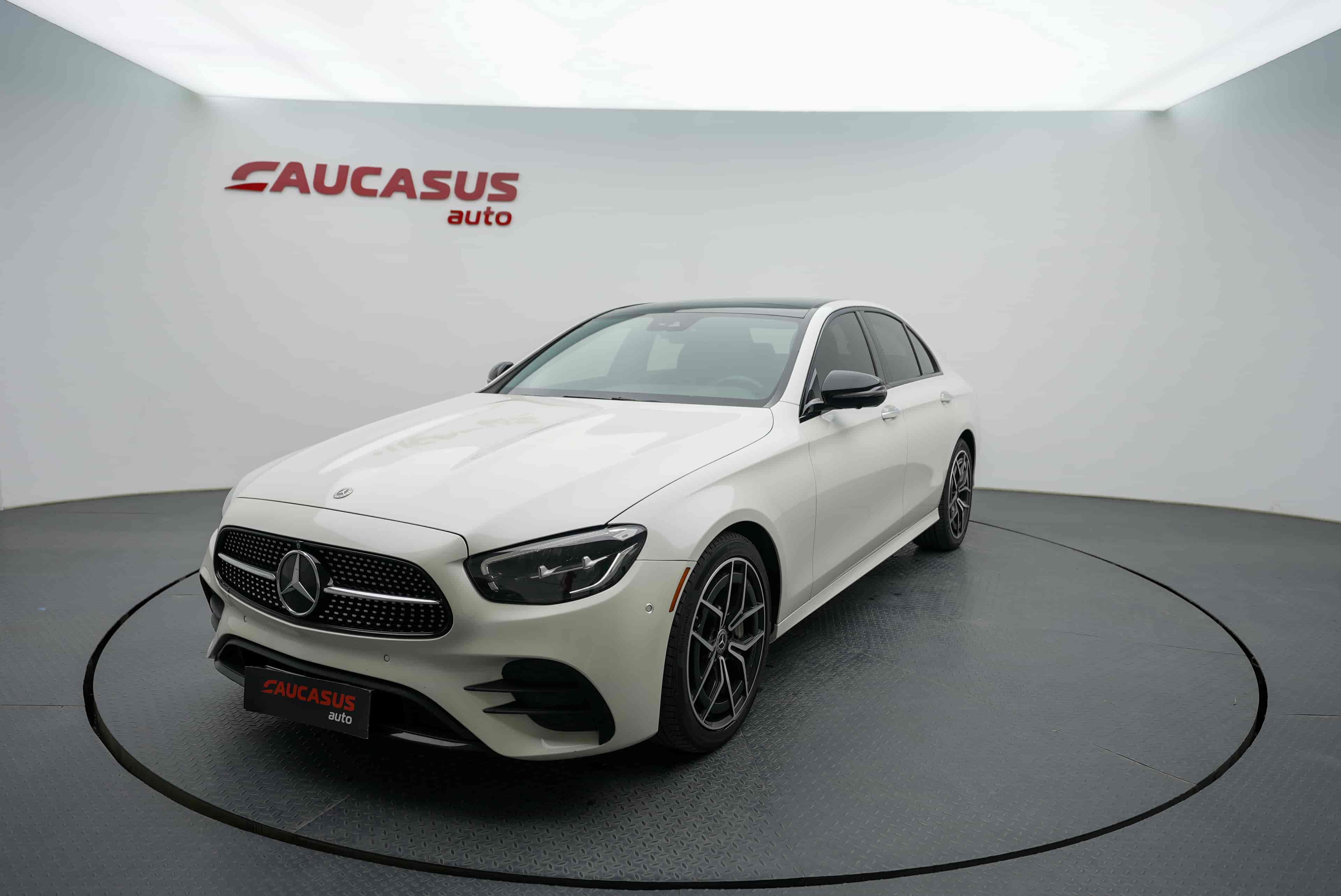 MERCEDES-BENZ E-Class - 1