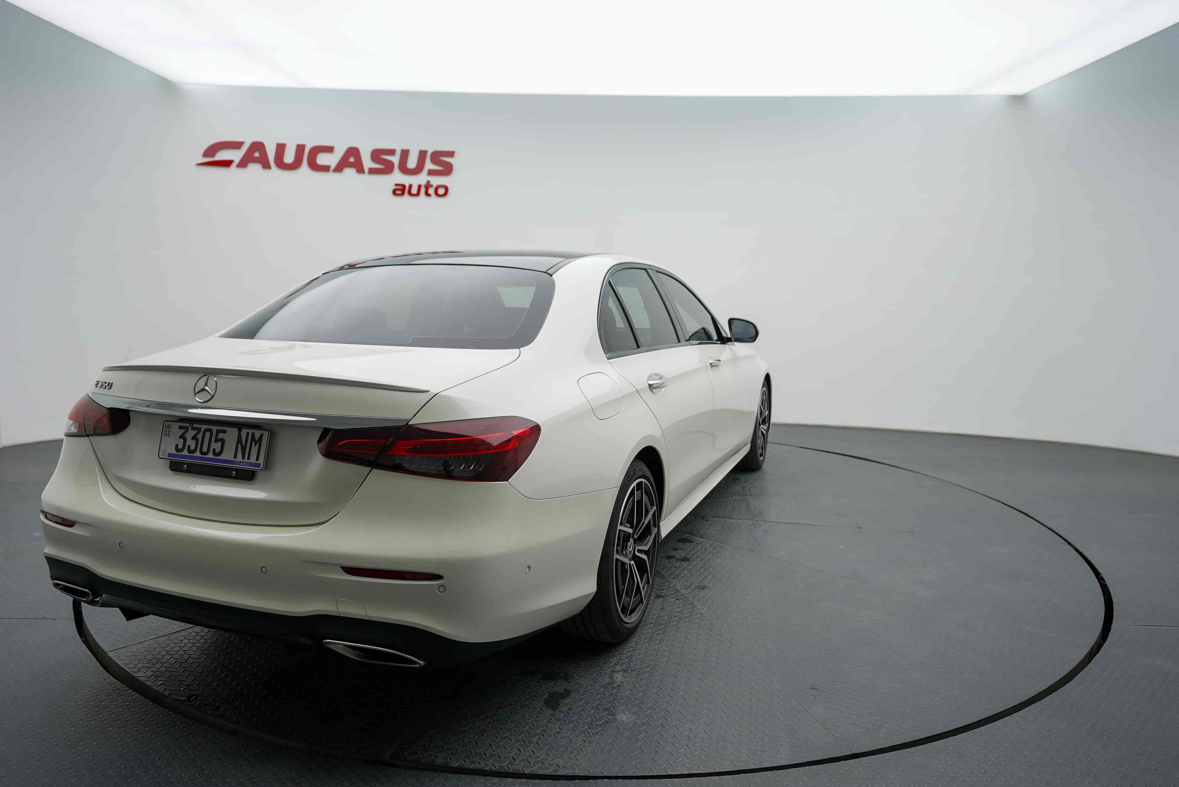 MERCEDES-BENZ E-Class - 5