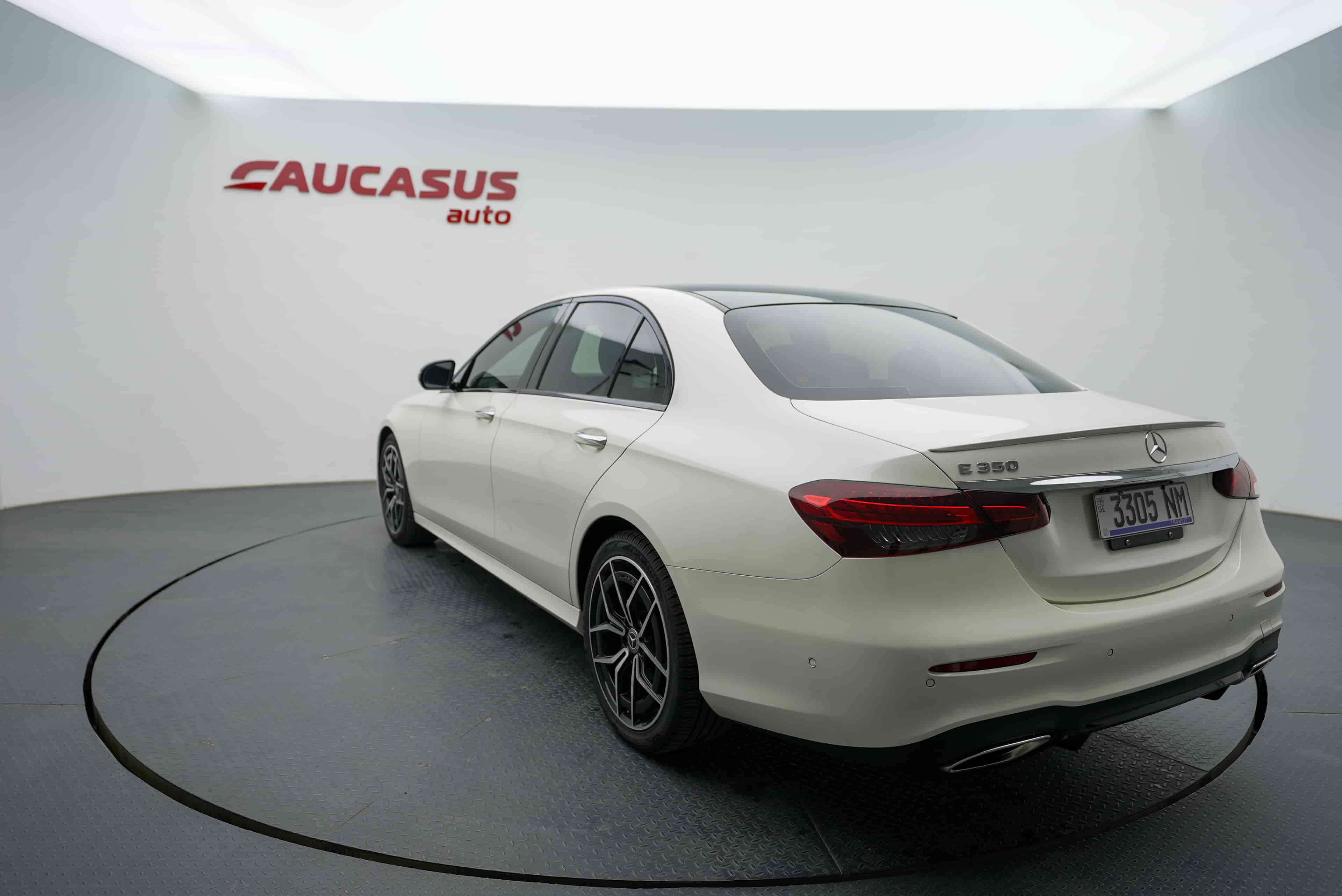 MERCEDES-BENZ E-Class - 7