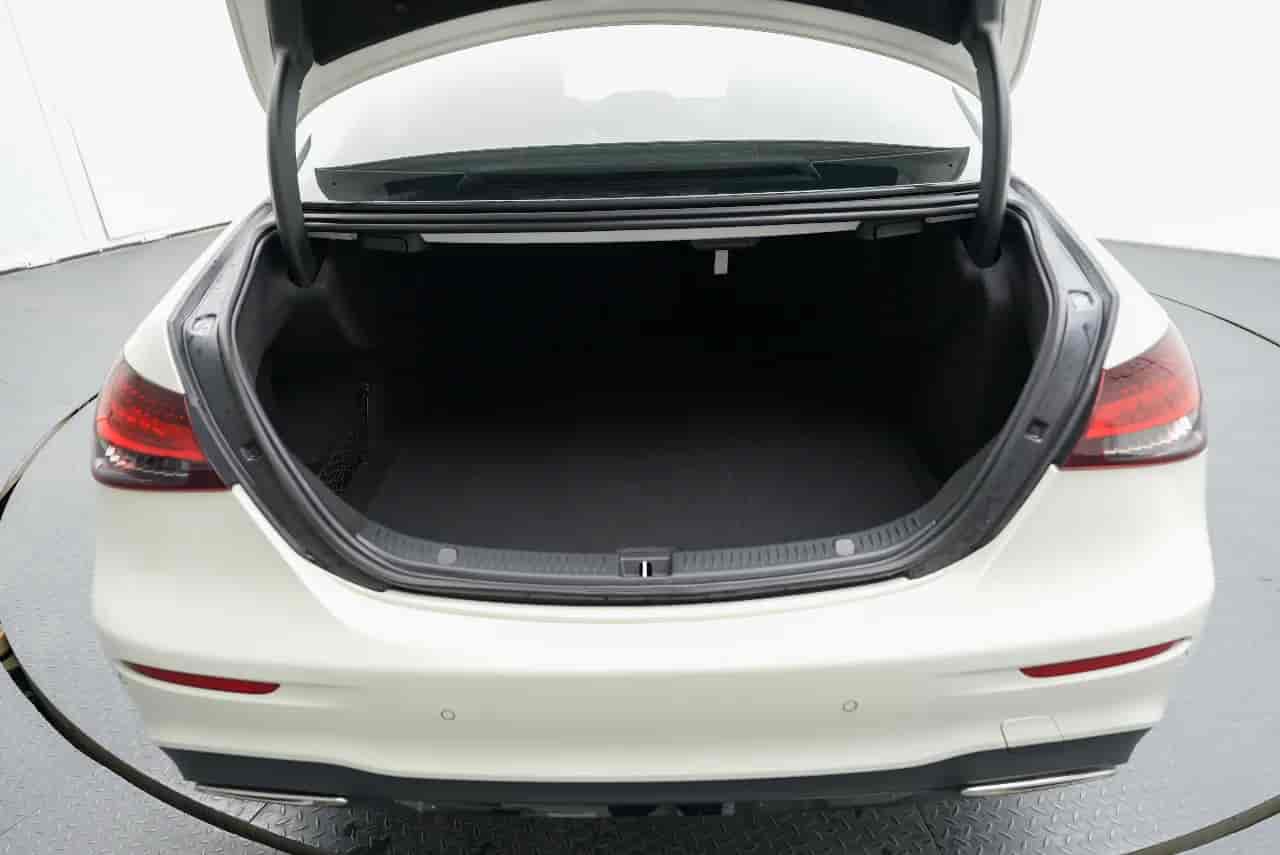 MERCEDES-BENZ E-Class - 8