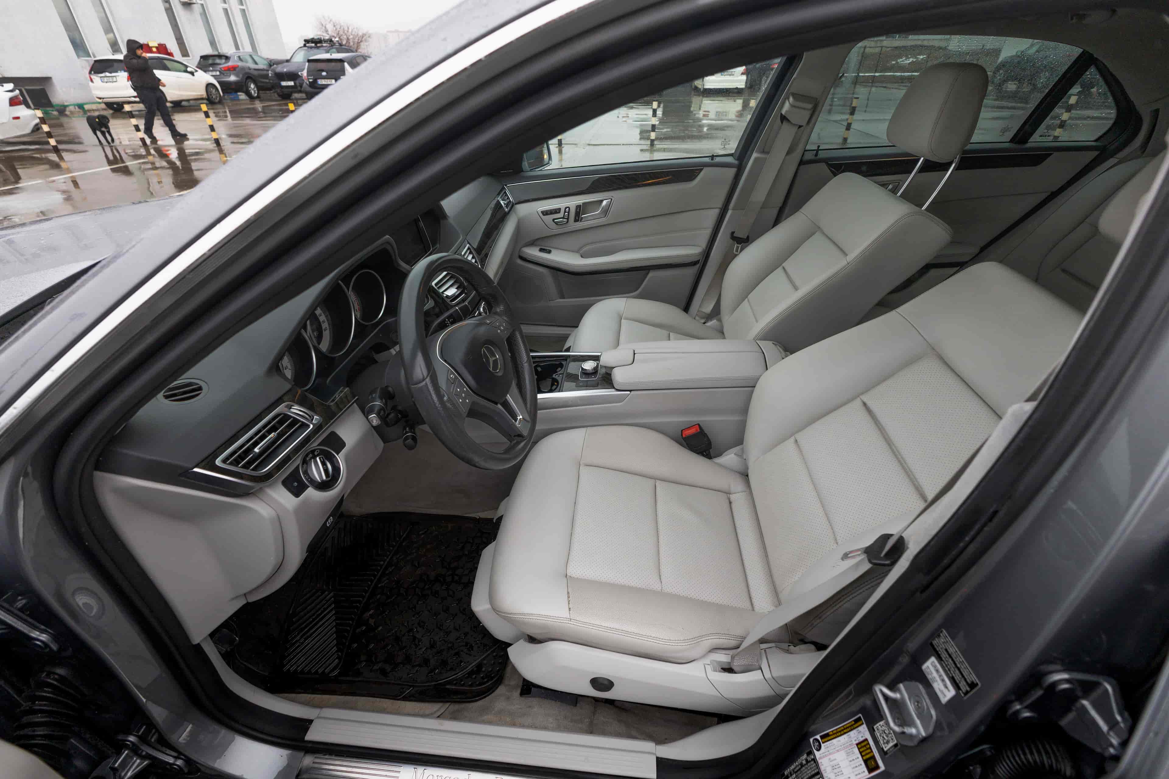 MERCEDES-BENZ E-Class - 10