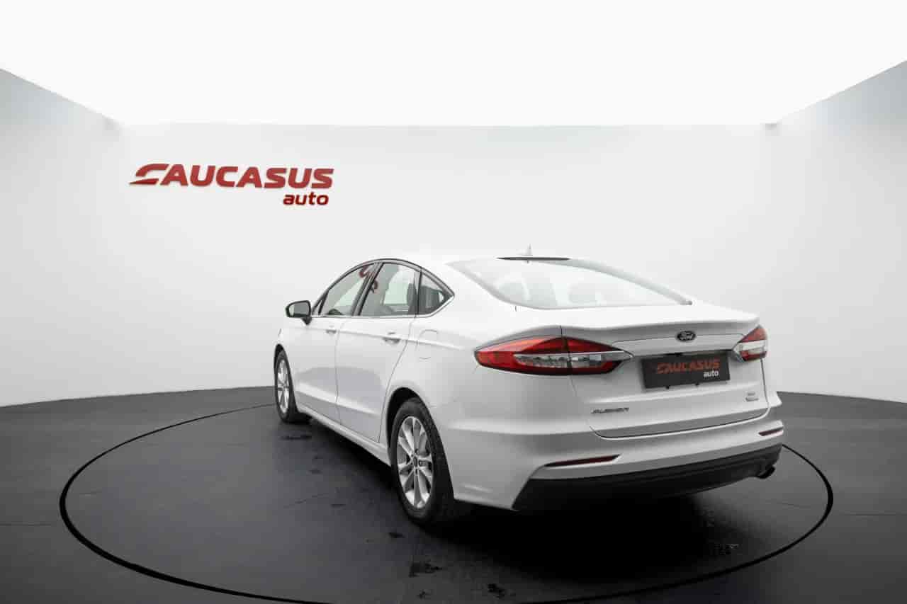 FORD Fusion - 10
