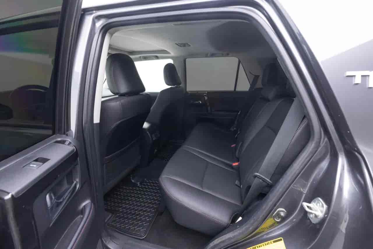 TOYOTA 4-Runner - 8
