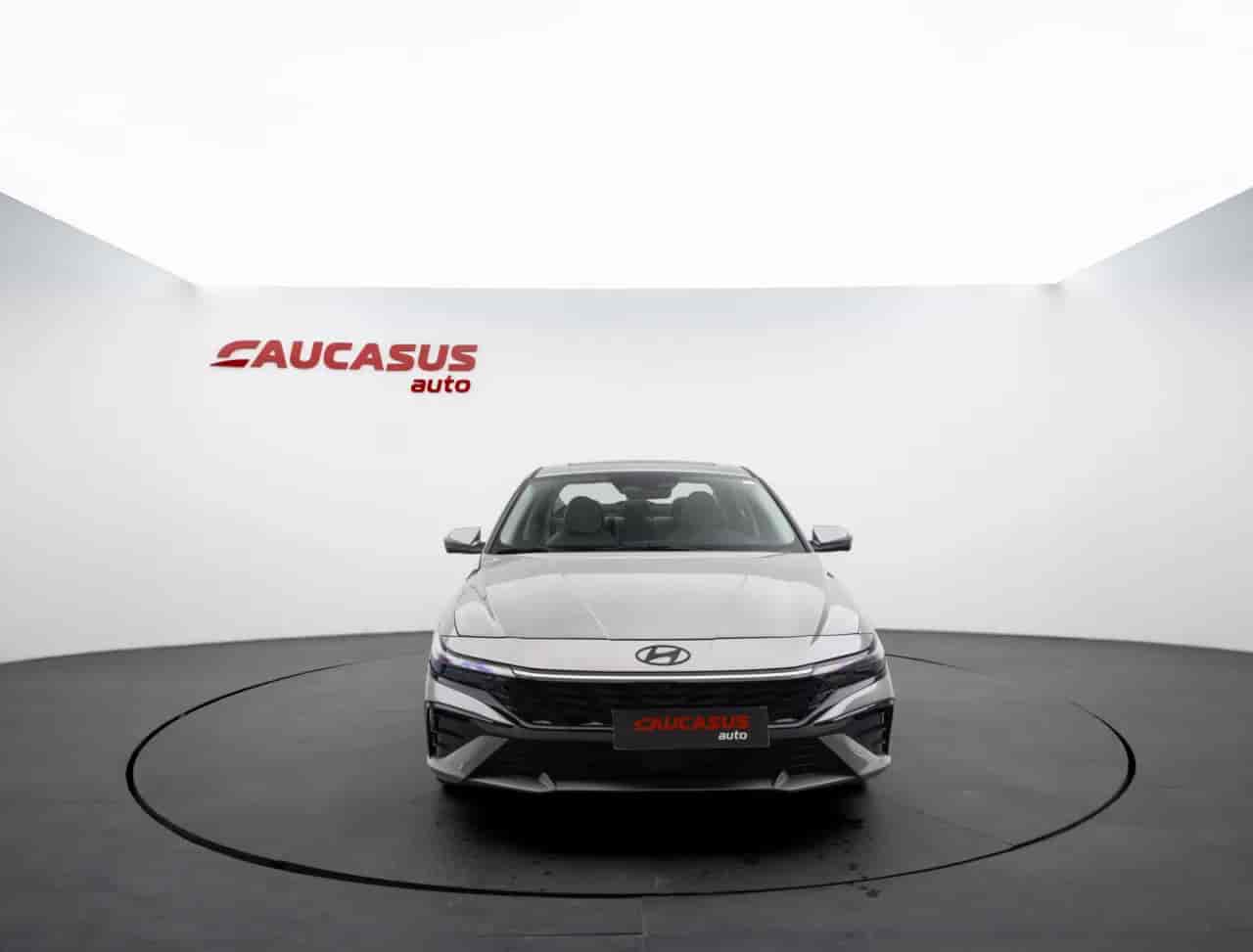 HYUNDAI Elantra - 2