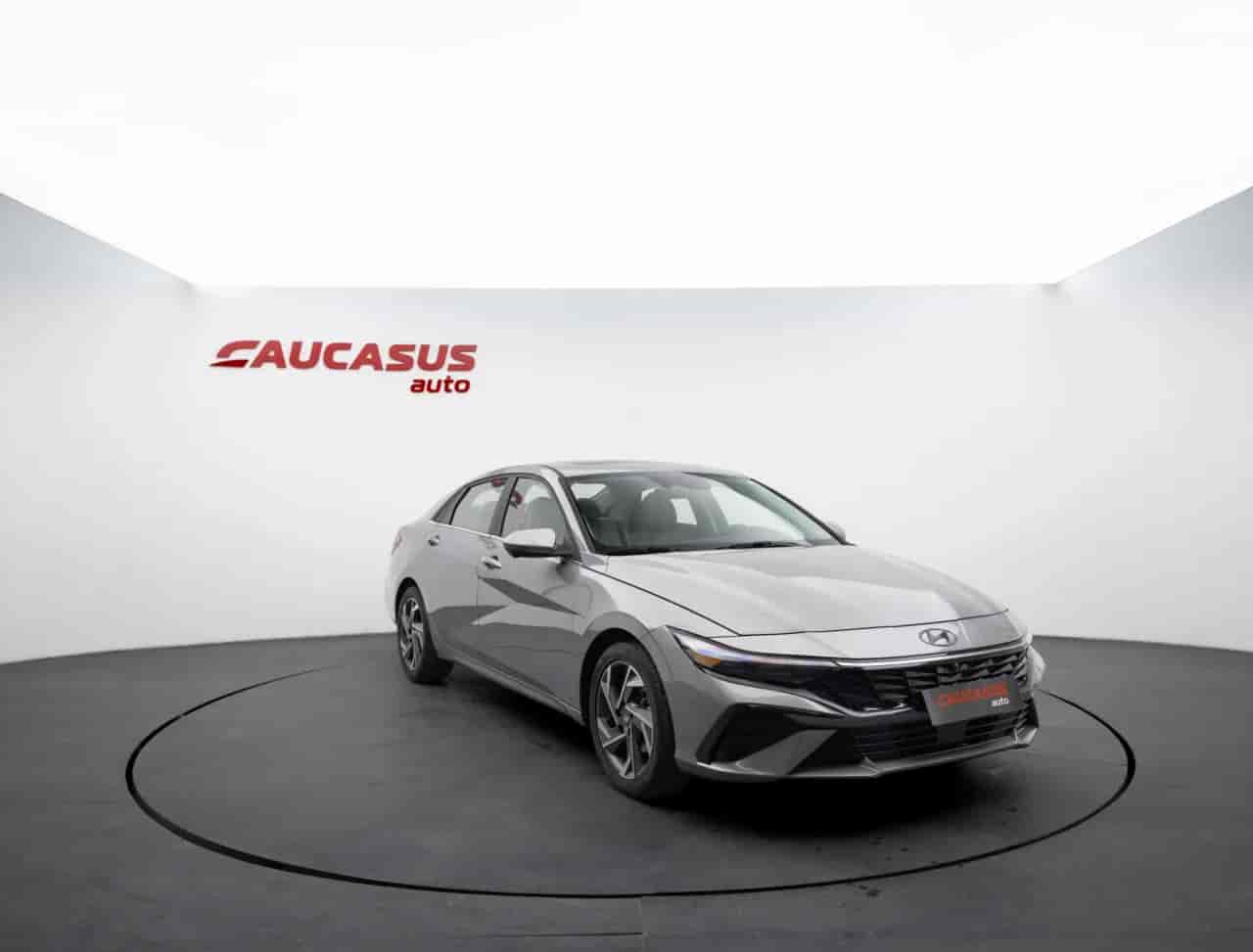 HYUNDAI Elantra - 3