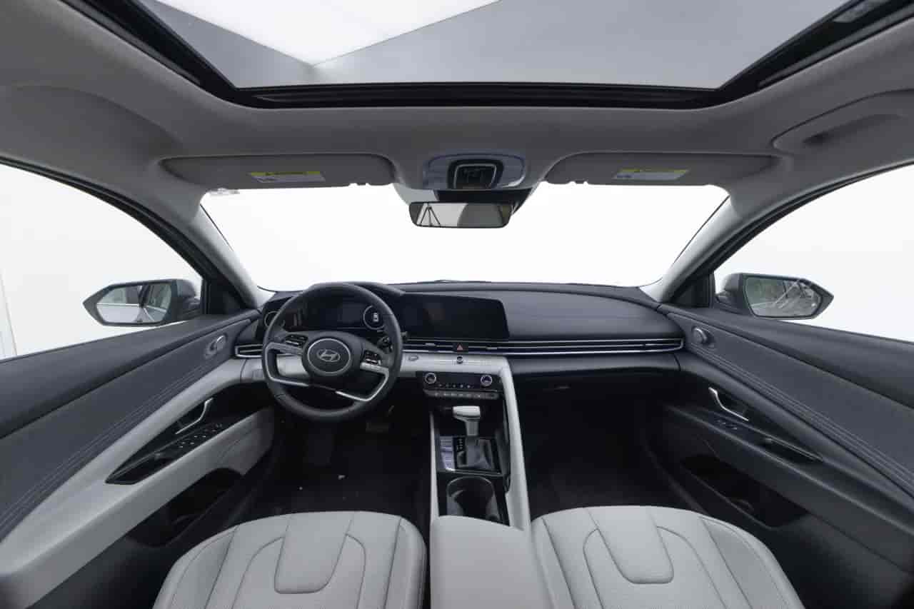 HYUNDAI Elantra - 9