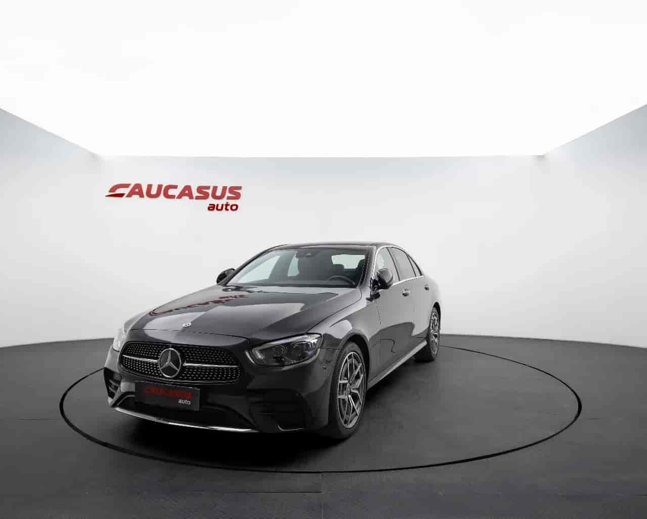 MERCEDES-BENZ E-Class - 1