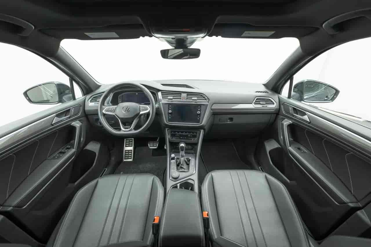 VOLKSWAGEN Tiguan - 8
