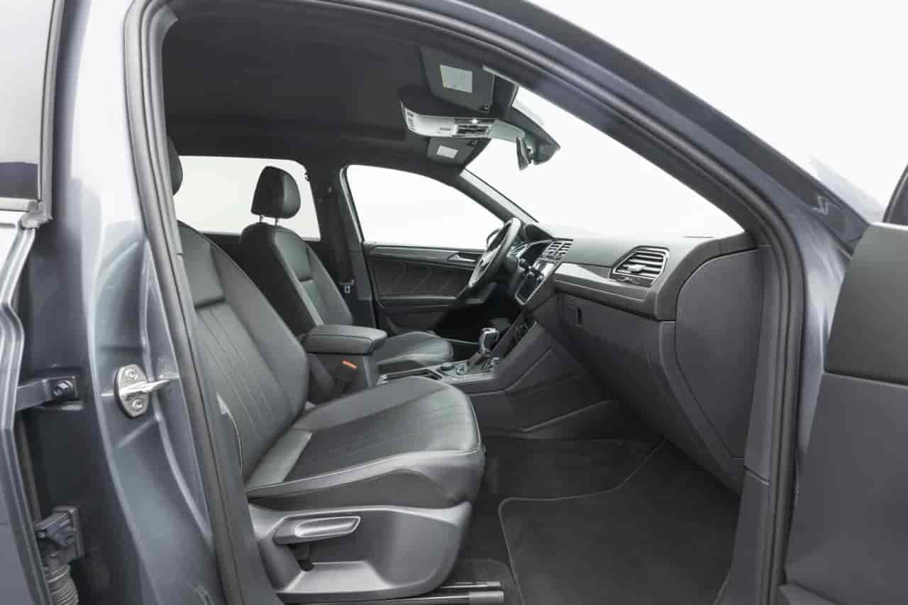 VOLKSWAGEN Tiguan - 10