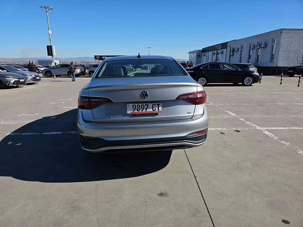 VOLKSWAGEN Jetta - 5