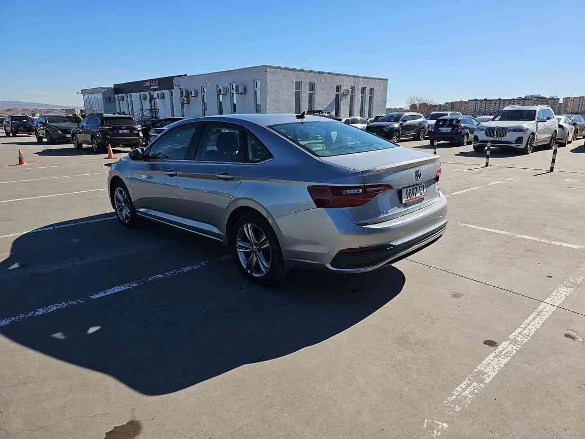 VOLKSWAGEN Jetta - 6