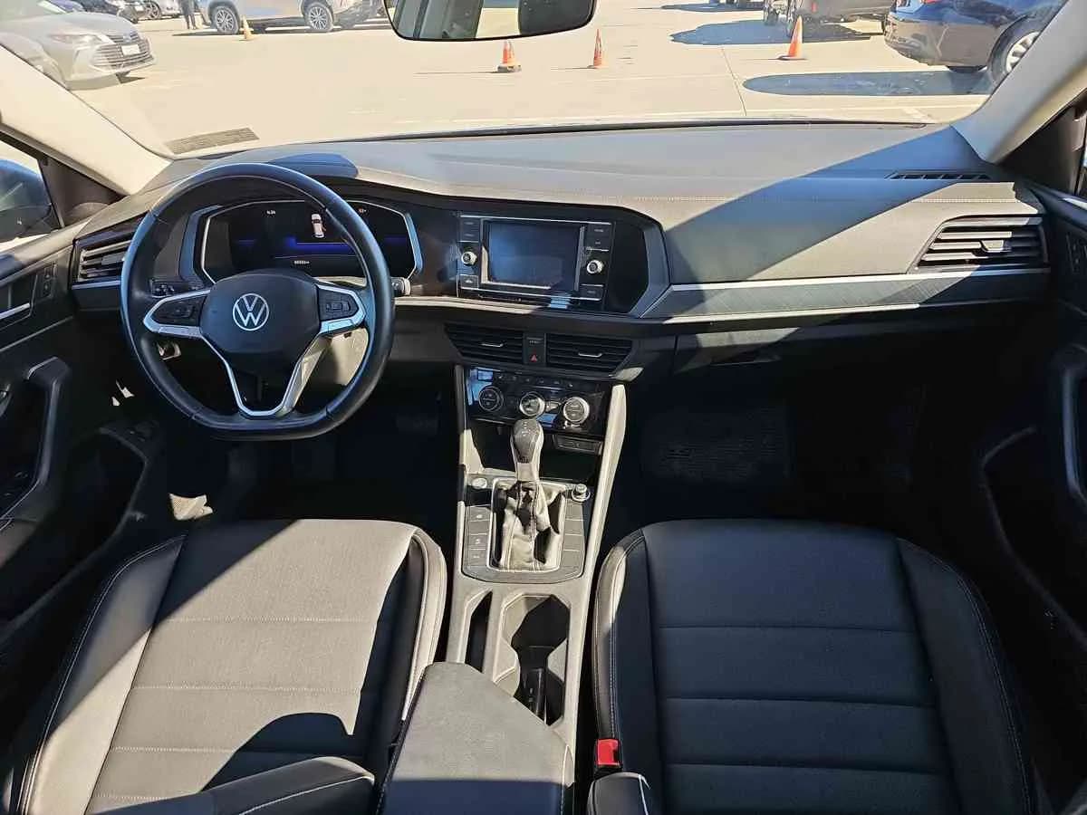 VOLKSWAGEN Jetta - 9