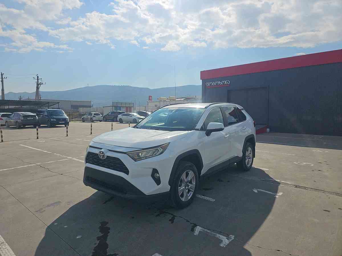 TOYOTA RAV4 - 1
